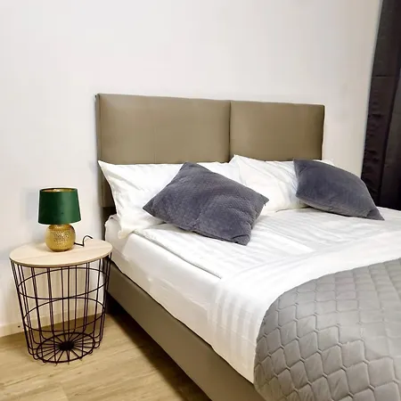 Modernes Nahe Des Stadtzentrums Daire