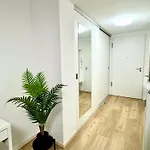 Modernes Nahe Des Stadtzentrums Lägenhet *